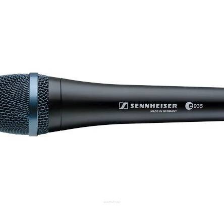  Sennheiser e 935 - Dynamic cardioid vocal microphone 